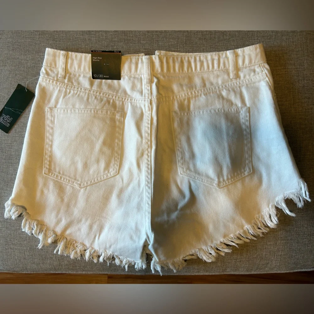 Wild Fable White Denim High-Waisted Shorts - Picture 7 of 8